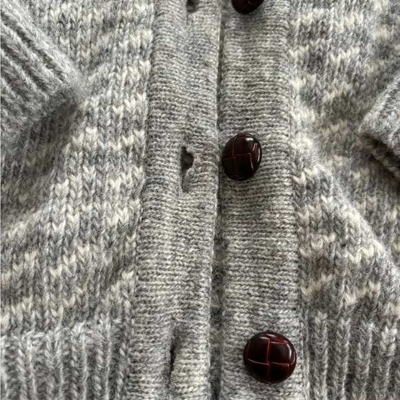 100% Wool L.L. Bean Vintage Gray Button-Up Cardigan - Picture 3 of 7